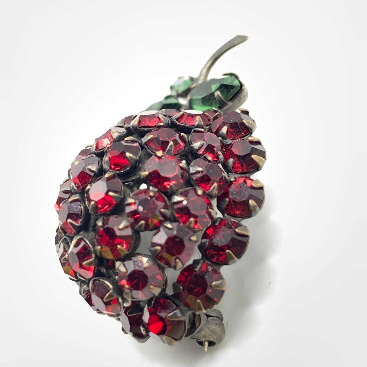 Vintage Unsigned Schreiner NY Strawberry Brooch Red Rhinestones 1950s Japanned