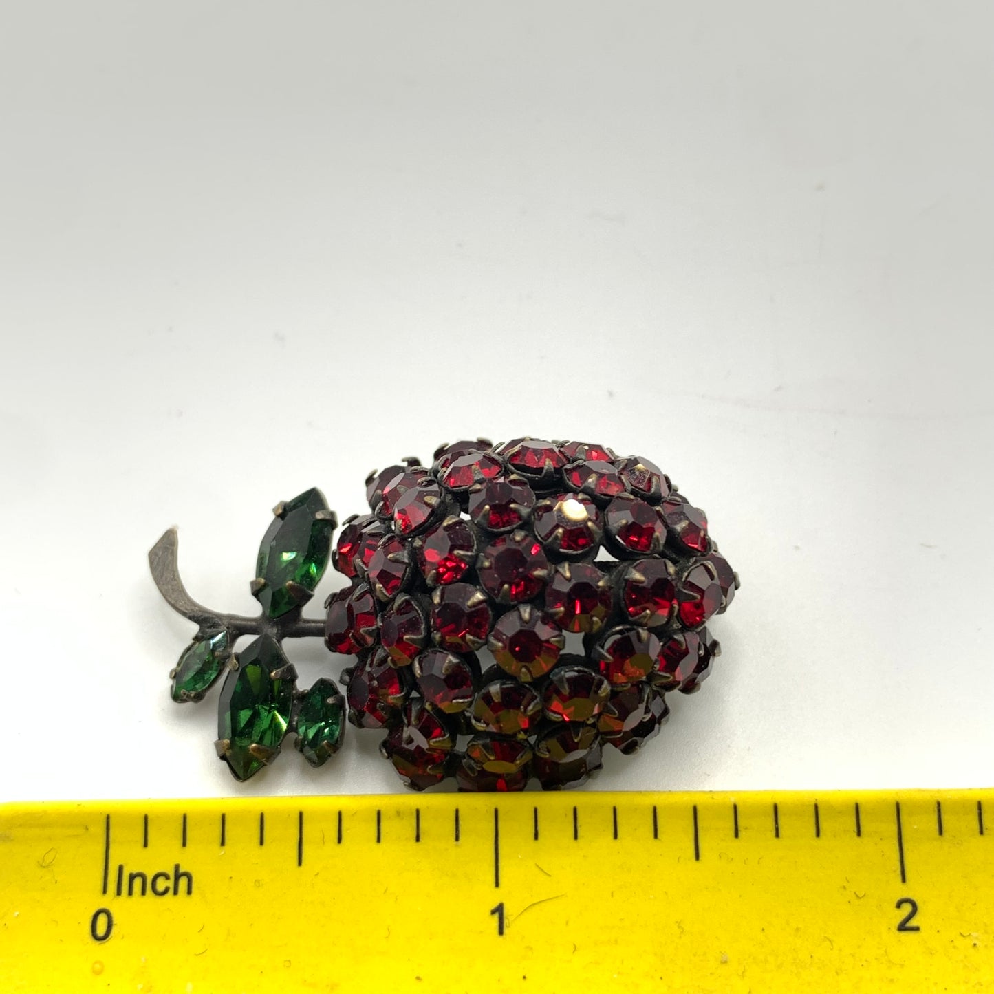 Vintage Unsigned Schreiner NY Strawberry Brooch Red Rhinestones 1950s Japanned
