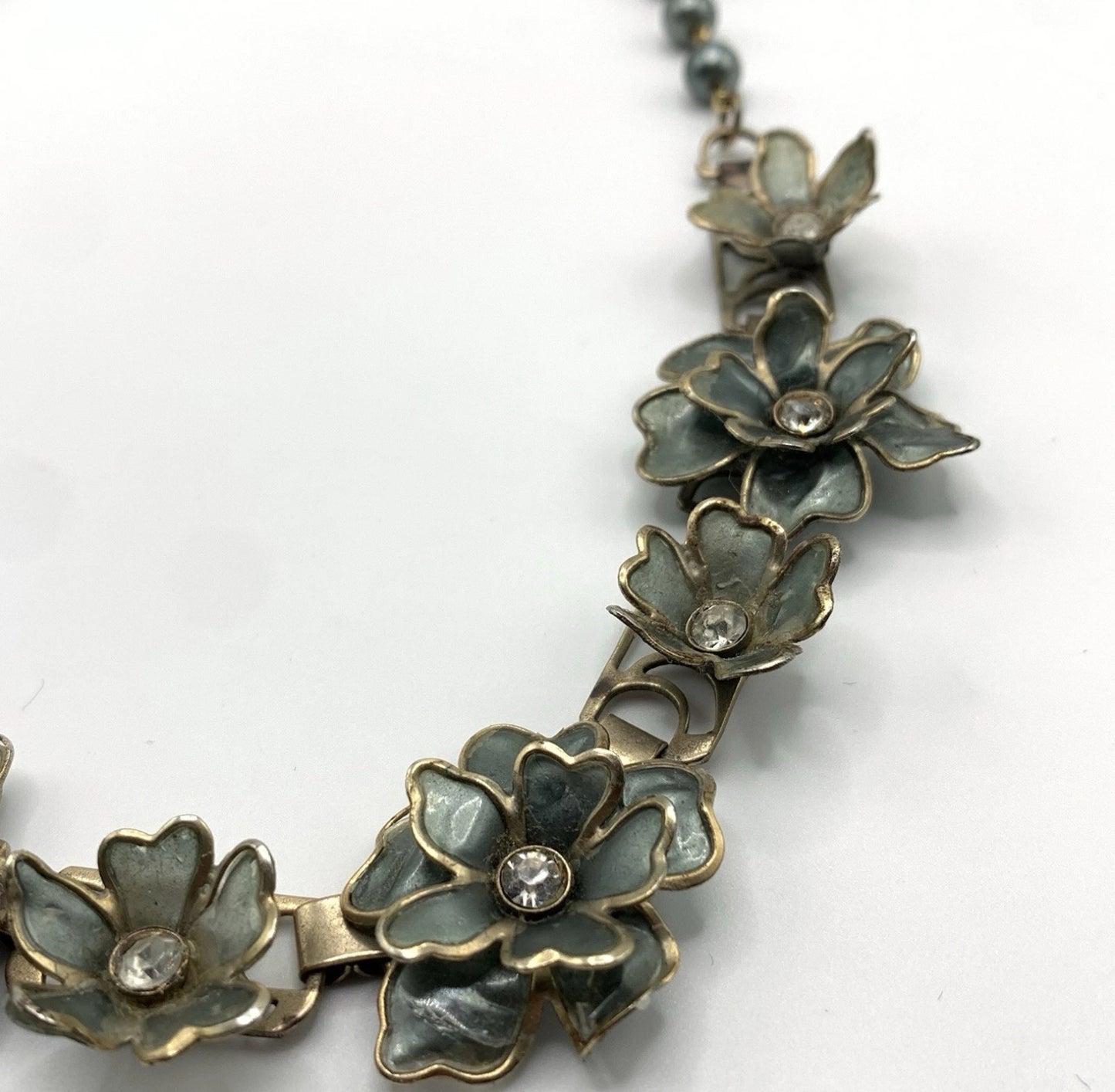 Antique Unique Linked Gray Pearl Flowers Necklace Choker