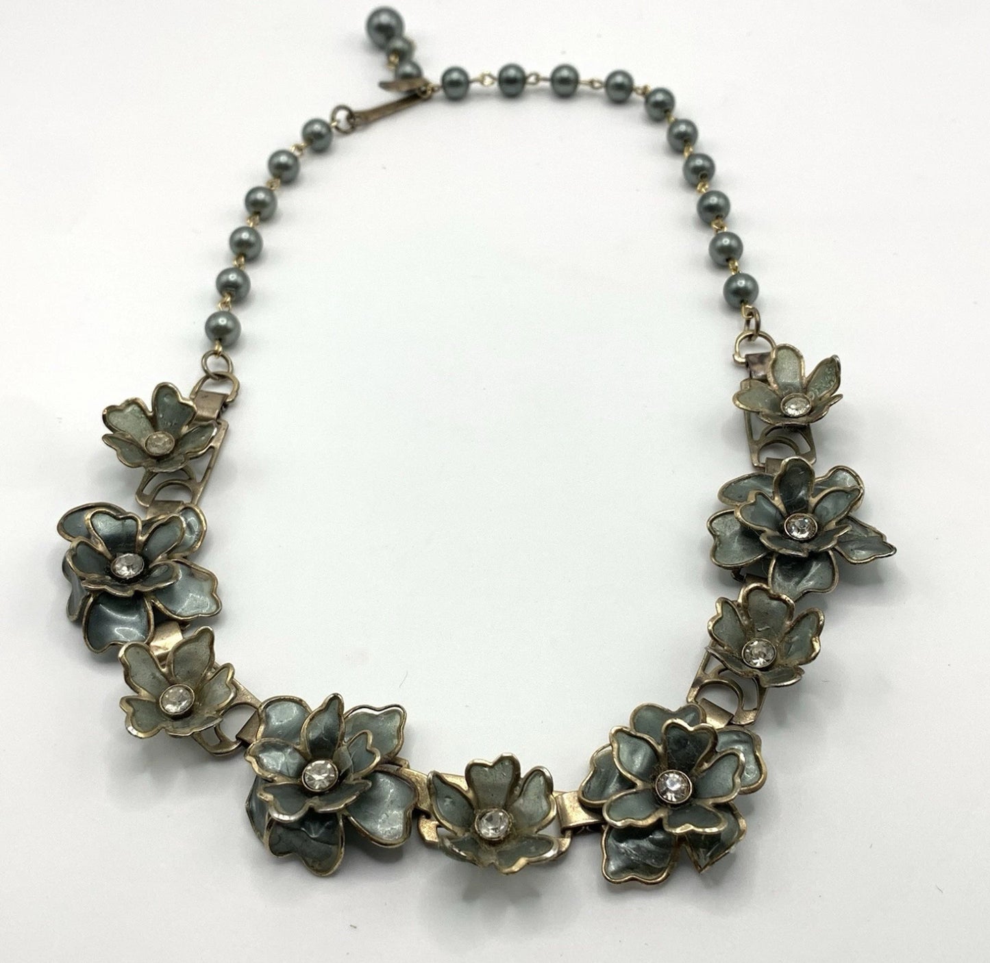 Antique Unique Linked Gray Pearl Flowers Necklace Choker