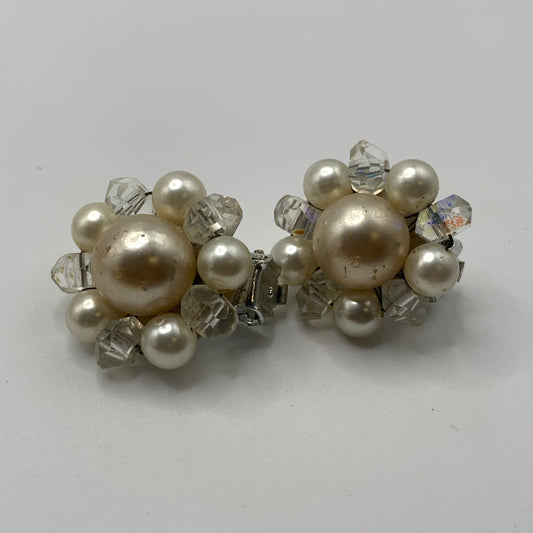Vintage signed Japan Clip on earrings