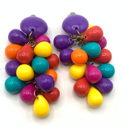 Vintage unsigned colorful beaded clip on earrings