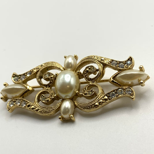 Vintage 1928 Company Ornate Gold Tone Rhinestones & Faux Pearls Brooch