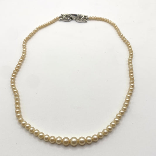 Trifari Vintage 1950s Elegant faux Pearl and Rhinestone Necklace